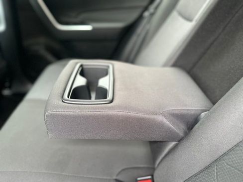 Used 2025 Toyota RAV4 XLE FWD image 33
