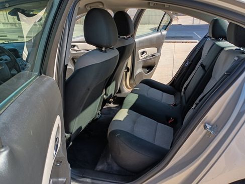 Used 2012 Chevrolet Cruze LS image 12