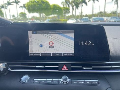 Used 2024 Hyundai Elantra SEL w/ Convenience Package image 22