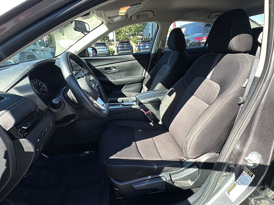 Certified 2025 Nissan Sentra SV FWD image 14