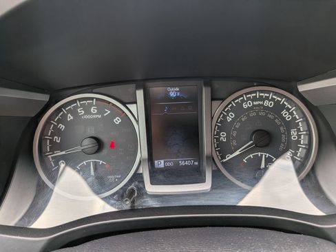 Used 2019 Toyota Tacoma SR5 RWD image 16