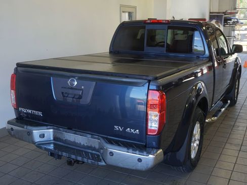 Used 2015 Nissan Frontier SV w/ SV Value Truck Package AWD/4WD image 4