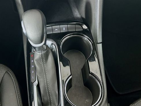 Used 2025 Buick Encore GX Preferred image 25