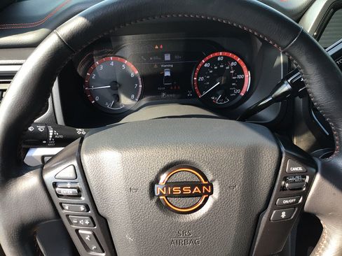 Used 2024 Nissan Titan PRO-4X w/ Pro-4x Convenience Package AWD/4WD image 8