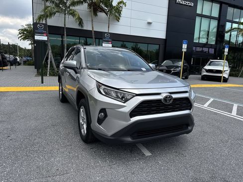 Used 2021 Toyota RAV4 XLE FWD image 7
