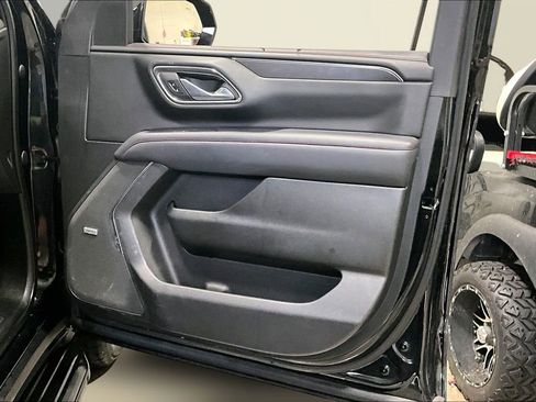 Used 2022 Chevrolet Tahoe RST w/ Luxury Package image 28