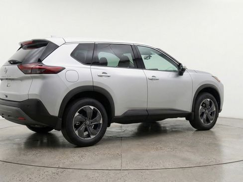 Used 2025 Nissan Rogue SV image 9
