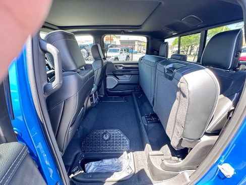 New 2026 RAM 1500 Laramie AWD/4WD image 16