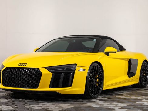 Used 2017 Audi R8 V10 AWD/4WD image 3