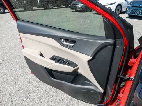 Used 2022 Hyundai Accent SE w/ Cargo Package image 25