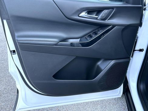 Certified 2025 Chevrolet Equinox LT AWD/4WD image 9