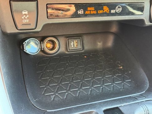 Certified 2024 Toyota RAV4 XLE FWD image 35
