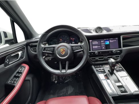 Used 2023 Porsche Macan AWD/4WD image 33