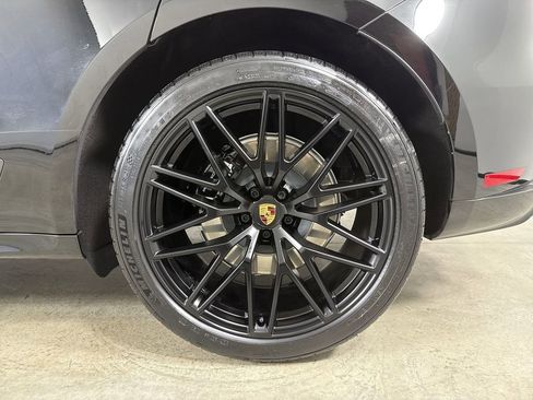 Certified 2022 Porsche Macan GTS image 14