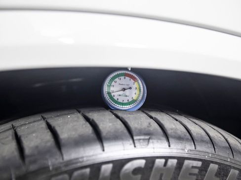 Used 2025 BMW X4 M w/ Executive Package image 47