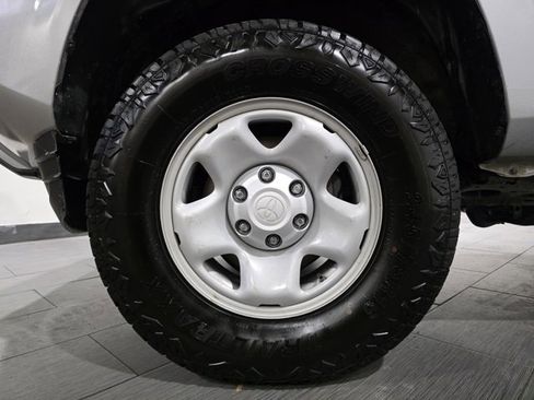 Used 2022 Toyota Tacoma SR image 22