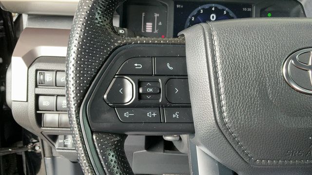 Used 2024 Toyota Tacoma SR5 AWD/4WD image 12