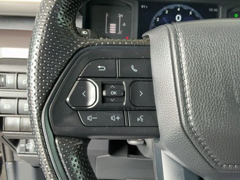 Used 2024 Toyota Tacoma SR5 AWD/4WD image 12