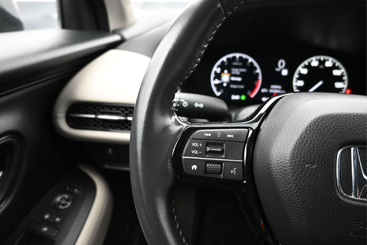Used 2024 Honda HR-V EX-L image 14