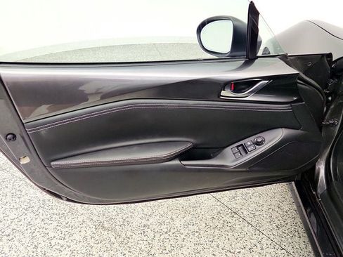 Used 2024 MAZDA MX-5 Miata RF Grand Touring RWD image 11