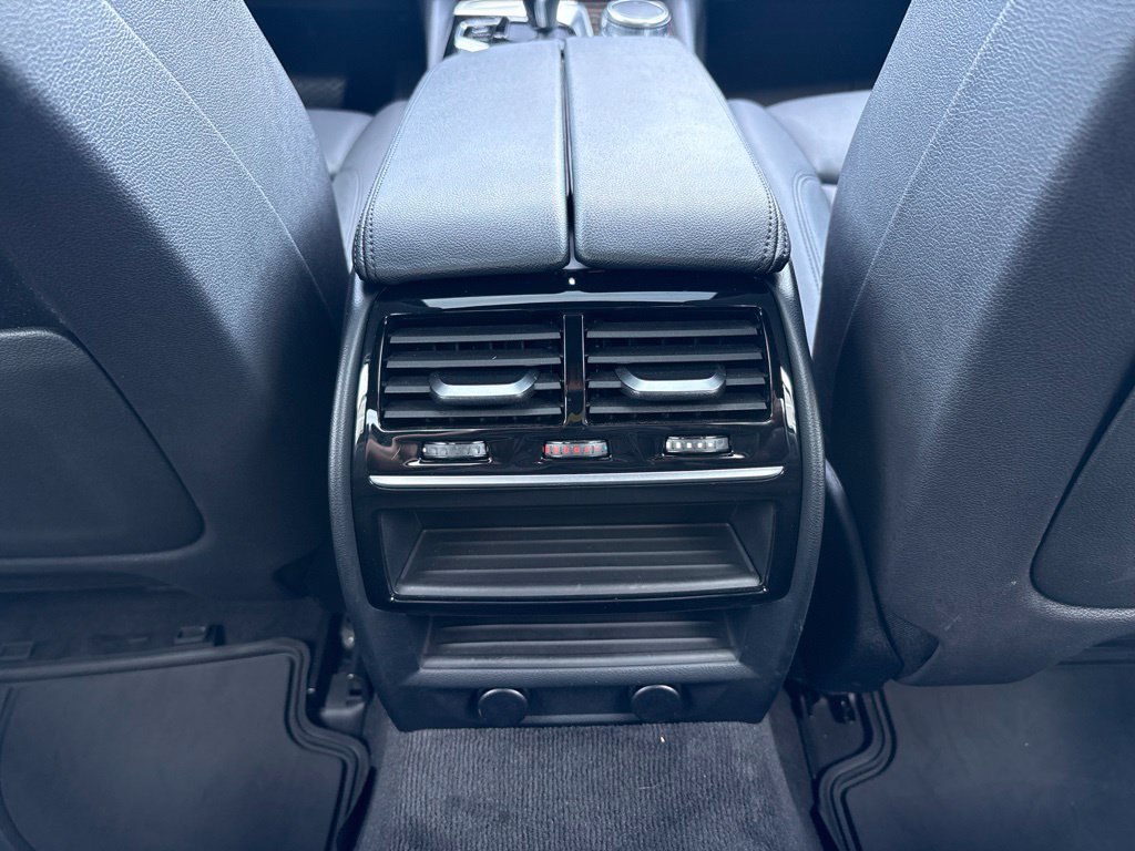 Used 2018 BMW 530i xDrive AWD/4WD image 28