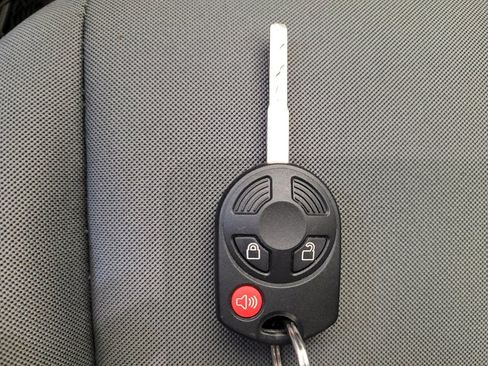 Used 2015 Ford Escape SE image 32