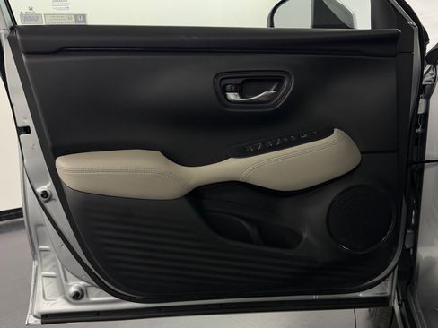 New 2026 Honda HR-V LX image 14