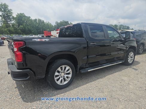 Used 2019 Chevrolet Silverado 1500 Custom w/ Custom Max Trailering Package AWD/4WD image 6