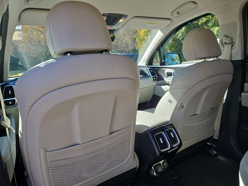 Used 2024 Kia Sorento SX Prestige image 20