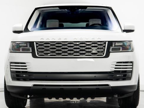 Used 2022 Land Rover Range Rover Westminster Edition image 4