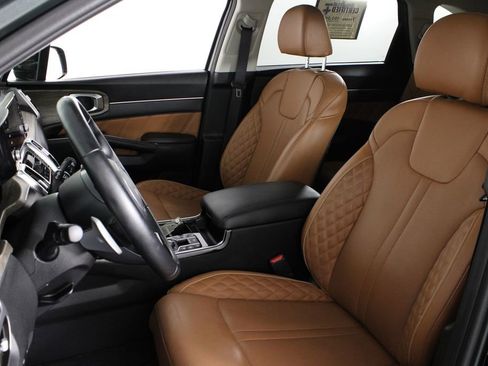 Used 2022 Kia Sorento SX Prestige w/ Rust Color Package image 18
