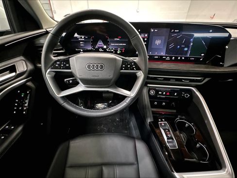 Used 2025 Audi Q5 Premium AWD/4WD image 8