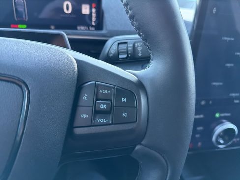 Used 2022 Ford Mustang Mach-E Premium image 13