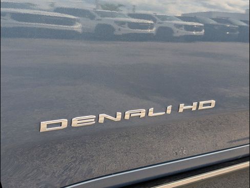 New 2026 GMC Sierra 2500 Denali w/ Denali Reserve Package AWD/4WD image 19