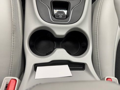 Used 2020 Jeep Cherokee Latitude Plus w/ Cold Weather Group image 21