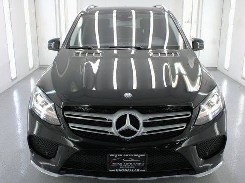Used 2017 Mercedes-Benz GLE 400 4MATIC image 3