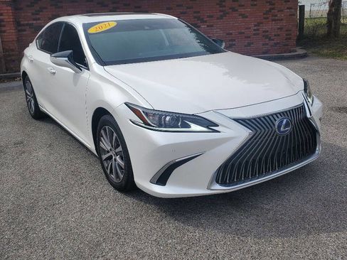 Used 2021 Lexus ES 300h w/ Premium Package image 12