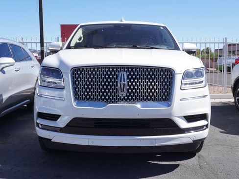 Used 2021 Lincoln Navigator L Reserve AWD/4WD image 2