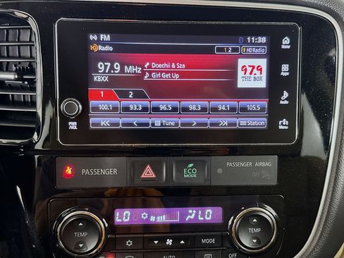 Used 2018 Mitsubishi Outlander ES image 17