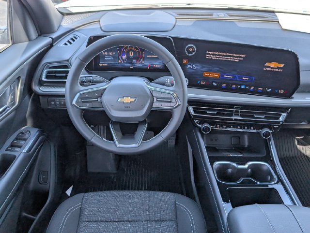 New 2027 Chevrolet Traverse LT w/ Driver Confidence Package FWD image 4