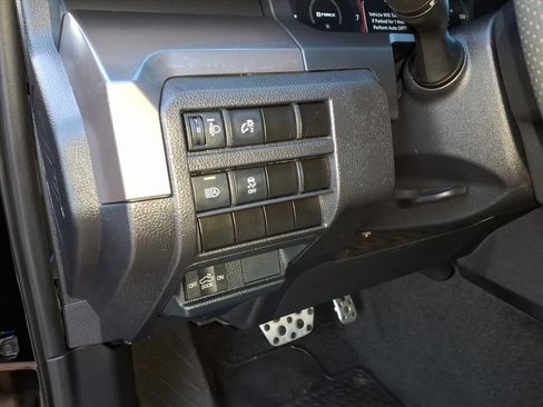 Certified 2025 Toyota Tacoma TRD Sport image 18