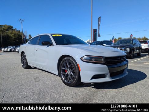 Used 2022 Dodge Charger SXT w/ Blacktop Package image 1