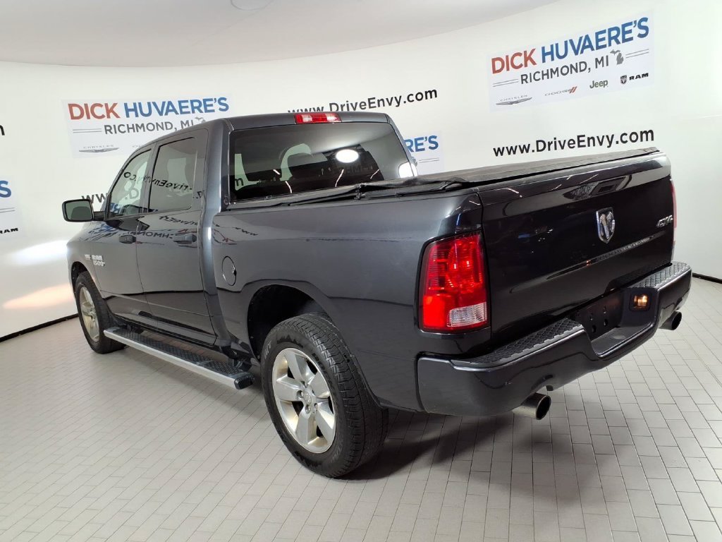 Used 2017 RAM 1500 Express AWD/4WD image 6