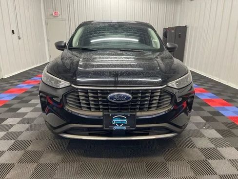 Used 2023 Ford Escape Active w/ Tech Pack #1 AWD/4WD image 8
