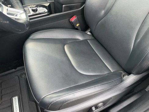 Certified 2025 Kia Sportage EX w/ Premium Package FWD image 22