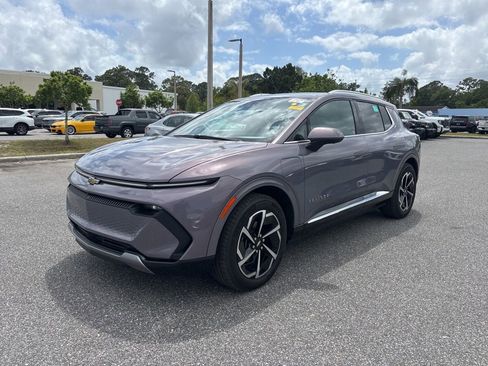 Used 2025 Chevrolet Equinox EV LT image 1