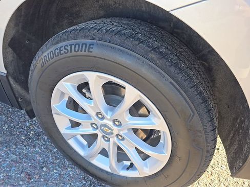 Used 2021 Chevrolet Equinox LT w/ Driver Convenience Package image 20