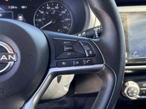 Certified 2024 Nissan Kicks SV image 29