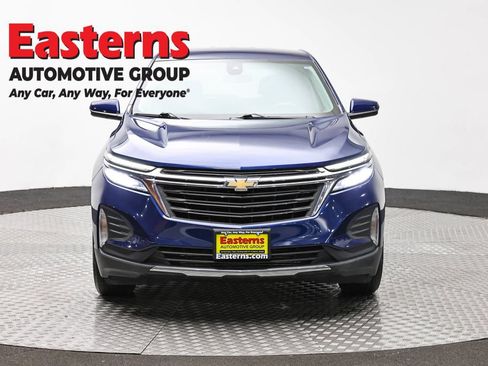 Used 2022 Chevrolet Equinox LT FWD image 2