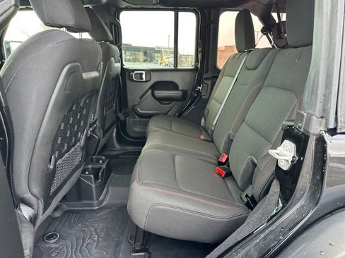 Used 2023 Jeep Wrangler Unlimited Rubicon w/ Cold Weather Group image 16